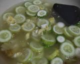 Foto langkah ke 3 dari resep Sup Bening Mentimun.