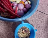 Foto langkah ke 3 dari resep Ayam kampung masak merah.