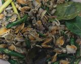 Foto langkah ke 6 dari resep Kerang Dara Cabai Hijau.