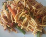 Foto del paso 5 de la receta Fideos secos con verduritas y jamón