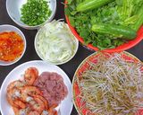 Hình bước làm 1 của món Bánh xèo tôm thịt