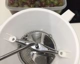 Foto del paso 2 de la receta Zumo de uva natural y mucho cariño