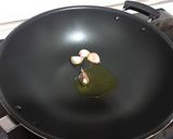 Foto del paso 1 de la receta: Hojaldre de espinacas con queso