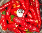 Foto langkah ke 3 dari resep Sambal Terong Ikan Asin.