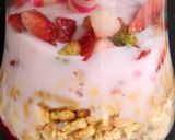 A picture of step 6 of 3 Layer Strawberry Dessert.