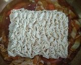 Gambar langkah 2 resipi Maggi Kari Tumis.