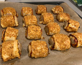 Foto del paso 10 de la receta: Hojaldrinas de salchicha y queso rebozadas en maíz frito