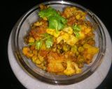 A picture of step 7 of Gobi Aloo Matar ki Sabzi / cauliflower,potato,pea veg.