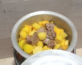 A picture of step 1 of Fried sweet potatoes & arrow roots.