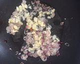 Foto langkah ke 3 dari resep Tumis cumi pete.