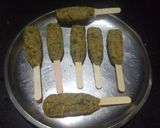 A picture of step 2 of Makki & palak ke pops.