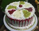 A picture of step 10 of Redvelvet cake.