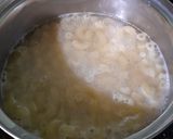 A picture of step 1 of Macaroni Kachori.
