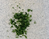 Foto del paso 1 de la receta: Bacalao en salsa con langostinos