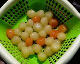 Foto langkah ke 3 dari resep Cenil Ubi Sederhana.