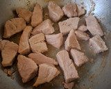 Foto del paso 4 de la receta: Carne de puerco con verdolagas en salsa combinada
