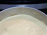 Foto del paso 14 de la receta Torta de manzana invertida con bizcochuelo simple (tipo vainillas)