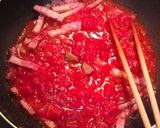 A picture of step 4 of Mozzarella, Basil and Canned Tomato Pasta.