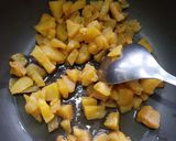 A picture of step 2 of Spaghetti with pumpkin sauce and Veg Balls.