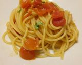 A picture of step 3 of Spaghetti with fresh cherry tomatoes, garlic and chilli.