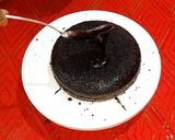 எஃலெஸ் சாக்லேட் ட்ரஃபில் கேக் (Eggless Choco Truffle Cake Recipe in TAmil) ரெசிபி ஸ்டேப் 17 புகைப்படம்
