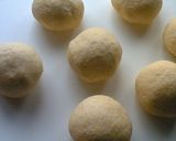 A picture of step 3 of Corn Bagels.