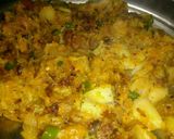 A picture of step 2 of Aaloo paratha.