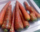 A picture of step 1 of Gajar ka Halwa (Carrots sweet dish).