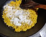 A picture of step 3 of Semolina Ladoos.
