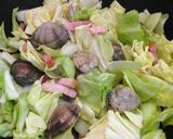 A picture of step 3 of Easy Wine-Steamed Clams & Cabbage.