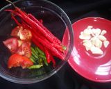 Foto langkah ke 1 dari resep Sambal Terasi Kemangi.