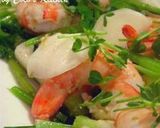 A picture of step 4 of Turnip & Tuna Salad with Mustard Flavor.