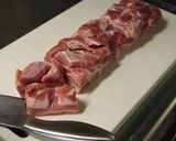 A picture of step 2 of Dongpo Pork Pressure-Cooked with Aromatic Star Anise.