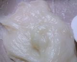 A picture of step 3 of Easy Strawberry Daifuku.
