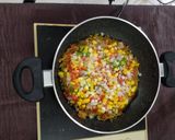 A picture of step 4 of Maggi pizza.