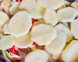Foto del paso 3 de la receta: REVUELTO DE VERDURAS CON HUEVOS FRITOS 🧅🫑🍆🥔🧄🥚🥚🥘