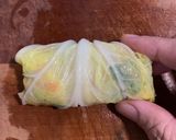 Foto langkah ke 4 dari resep Sawi Gulung Isi.