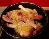 Une image de l'étape 2 de Poulet Guisado à la bière (recette portugaise).