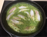 Foto del paso 6 de la receta: Rape (o merluza) en salsa verde con almejas