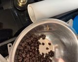 Foto del paso 4 de la receta: Galletas de Harina de Almendras con nueces / chips de chocolate
