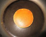 A picture of step 3 of Easy and Impressive Rice Flour Dorayaki.