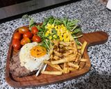 Hình bước làm 9 của món Đổi Gió Với Steak Burger và Khoai Tây Nướng Thảo Mộc