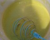 Foto langkah ke 2 dari resep Bolu kukus keju.