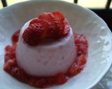 A picture of step 9 of Low-Calorie Fresh Strawberry Mousse.