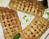 A picture of step 9 of Ladies pose pie.