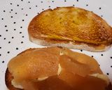 Foto del paso 2 de la receta: Tostas de queso brie y dulce de membrillo
