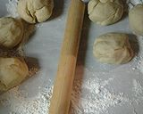 A picture of step 6 of Meatfilled muffins.