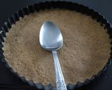 A picture of step 2 of No-Bake Kabocha Tart.
