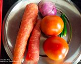 A picture of step 1 of Gobhi gazar mix veg.