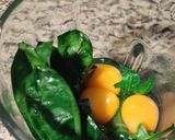 Foto del paso 1 de la receta: Omelette de acelgas con rajas de pollo